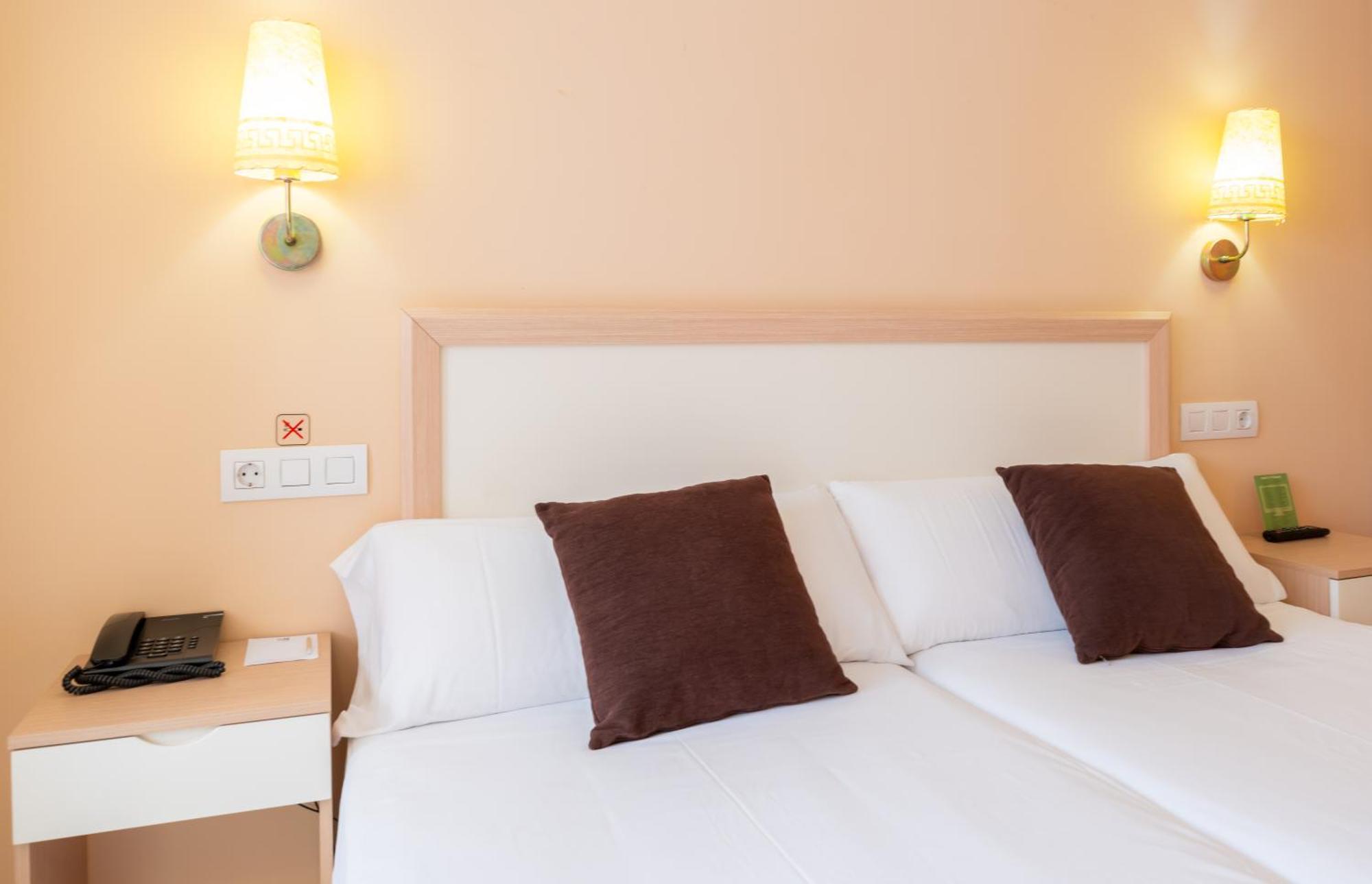 Hotel La Mercado 3*